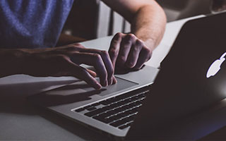 高光时刻：Tarzan赵信化身闪光，迅猛攻势三比一战胜NIP