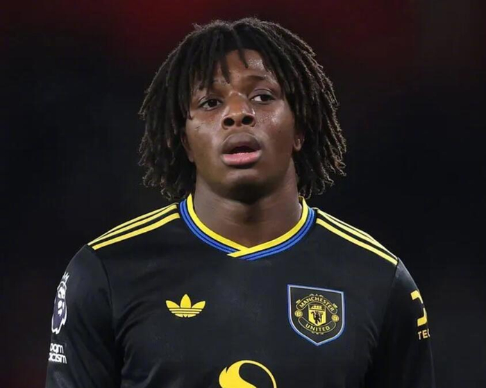 开云体育-曼联边锋多尔古腿筋受伤预计缺阵十周，将错过八场比赛|阿森纳|德里赫特|利兹联|阿莫林|托马斯-卡里克_新浪体育_新浪新闻